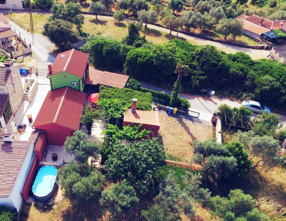 Property building, Bird's eye view, Landmark view, Quiet street view, Inner courtyard view