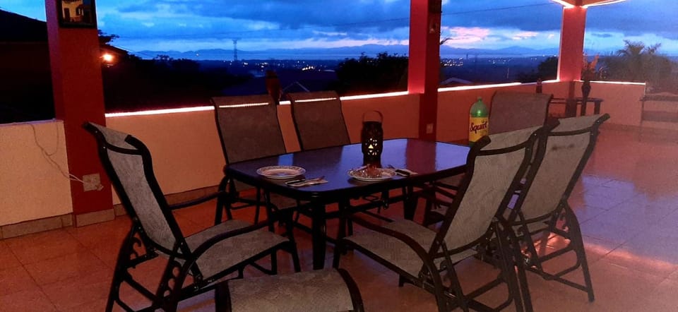Villa Alta Bed&Breakfast Bed and Breakfast in Puntarenas Province