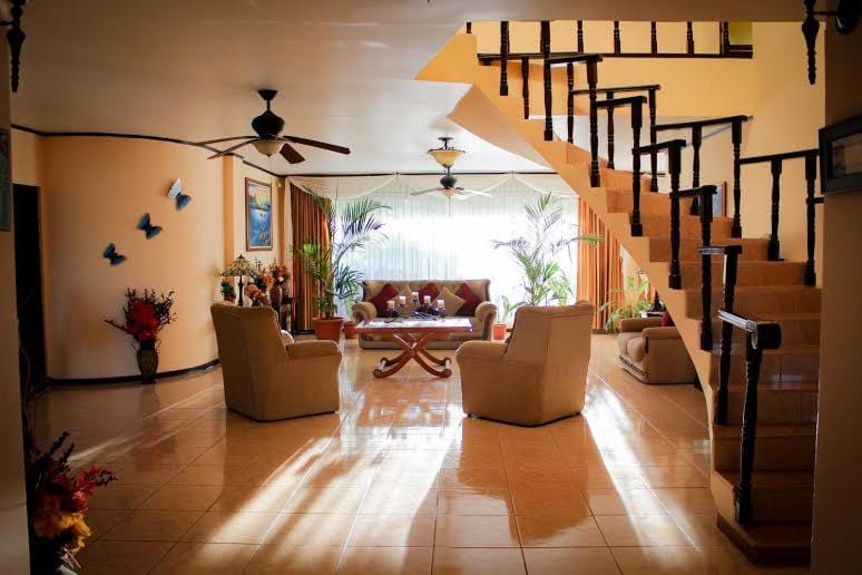 Villa Alta Bed&Breakfast Bed and Breakfast in Puntarenas Province