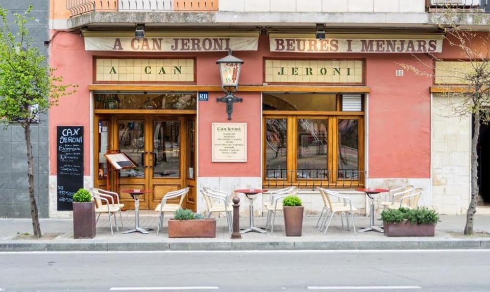 Property building, Restaurant/places to eat