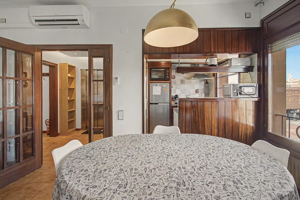 Property building, Kitchen or kitchenette, Living room