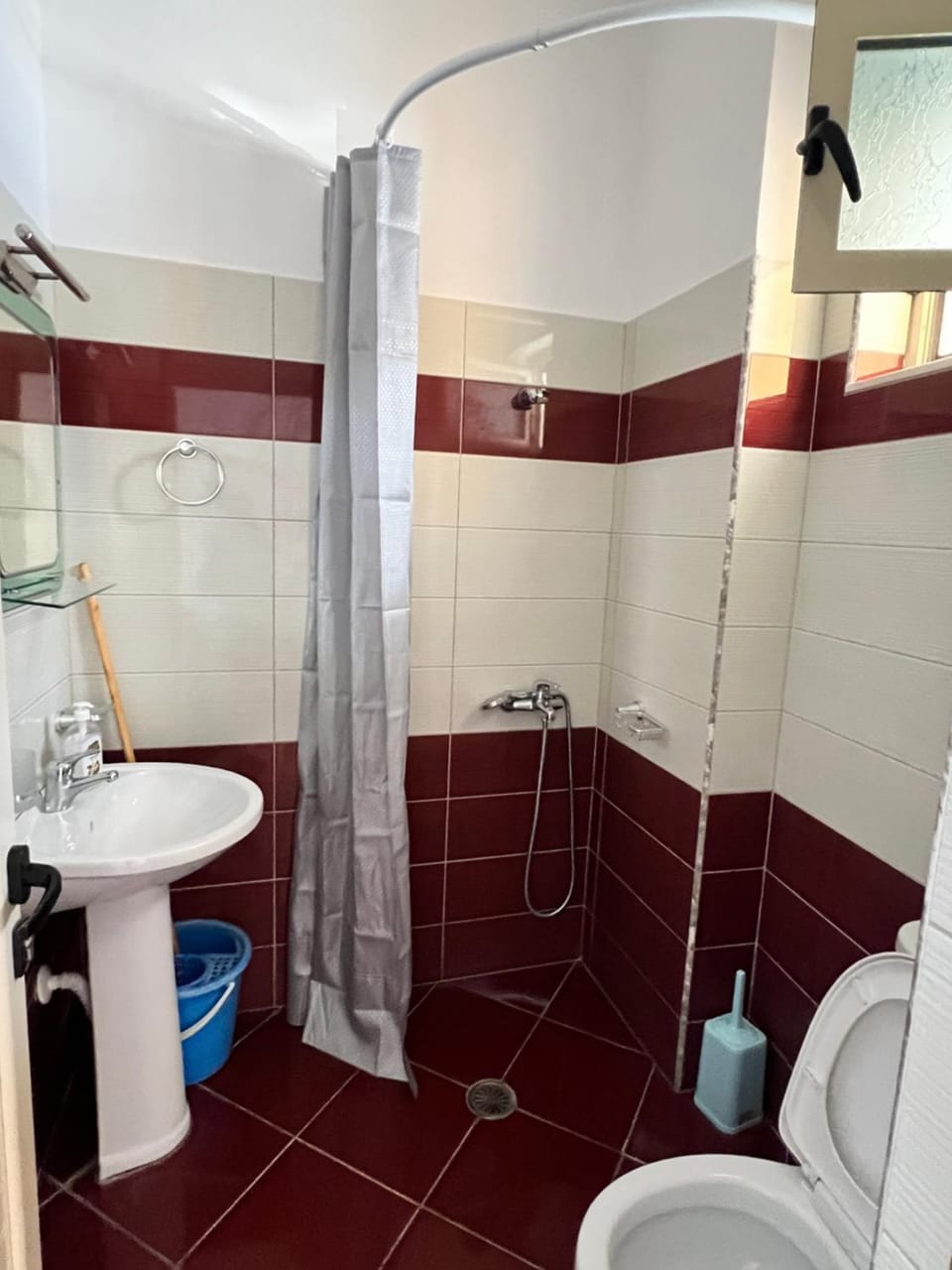 Rock Star-Pllakat Bed and Breakfast in Sarandë