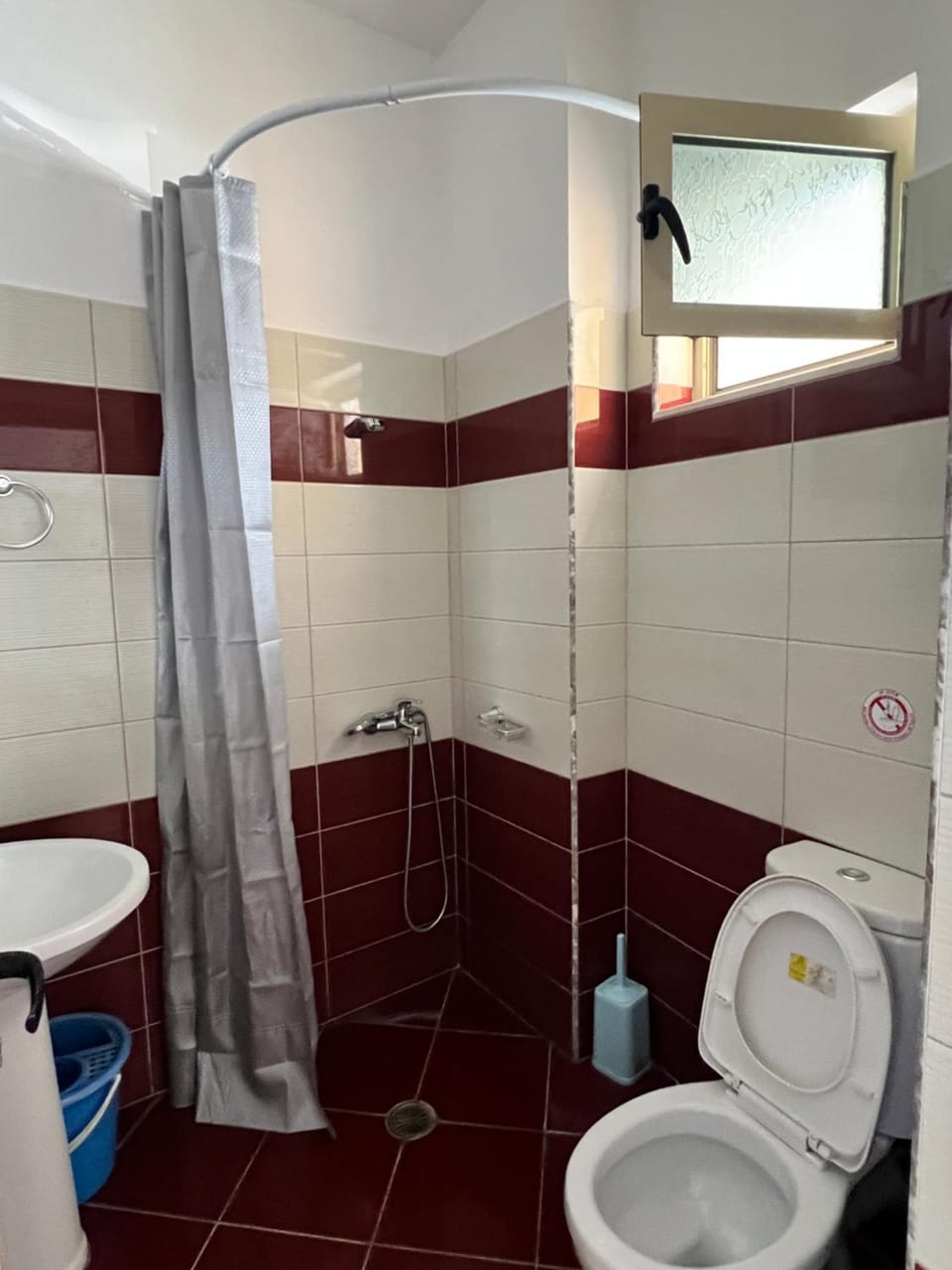 Rock Star-Pllakat Bed and Breakfast in Sarandë