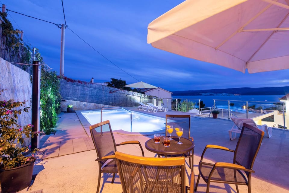 Property building, Balcony/Terrace, Swimming pool, Sunset