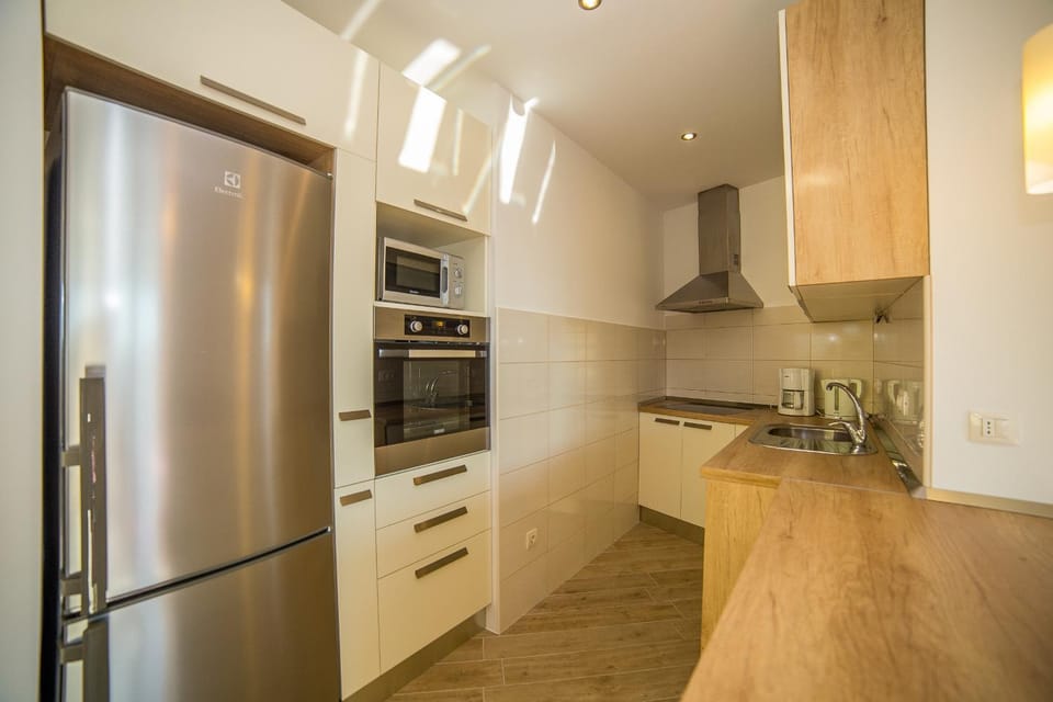 Property building, Kitchen or kitchenette, dishwasher, pet friendly