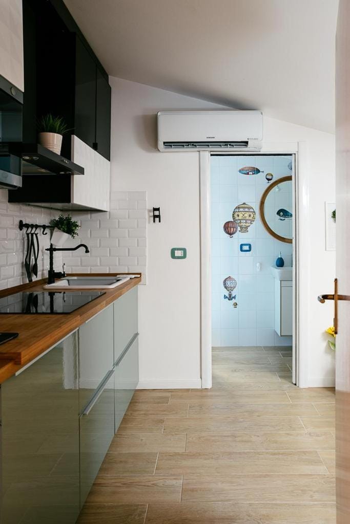 Kitchen or kitchenette