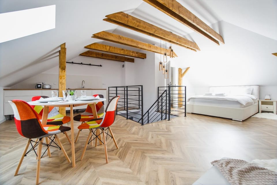 Living room, Seating area, Dining area, bunk bed