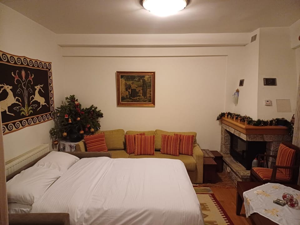 Ξύλο & Παράδοση House in Peloponnese, Western Greece and the Ionian