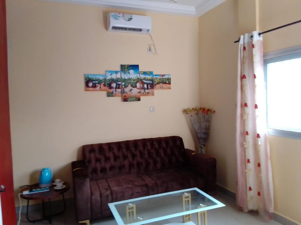 Living room, air conditioner