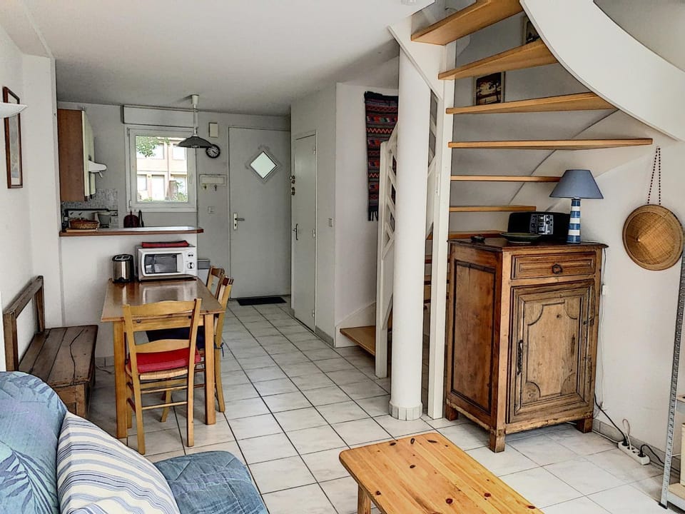 Duplex avec terrasse près de la plage et commerces - Saint-Pair-sur-Mer - FR-1-361-374 Apartment in Saint-Pair-sur-Mer