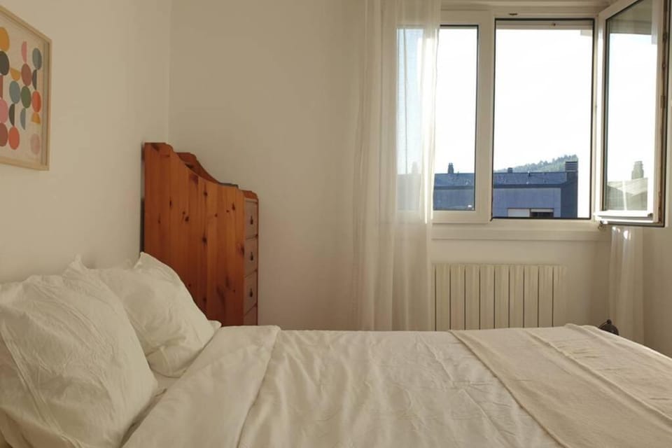 SUPERBRIGHT APARTMENT close to BEACHES & METRO Apartment in Sopelana