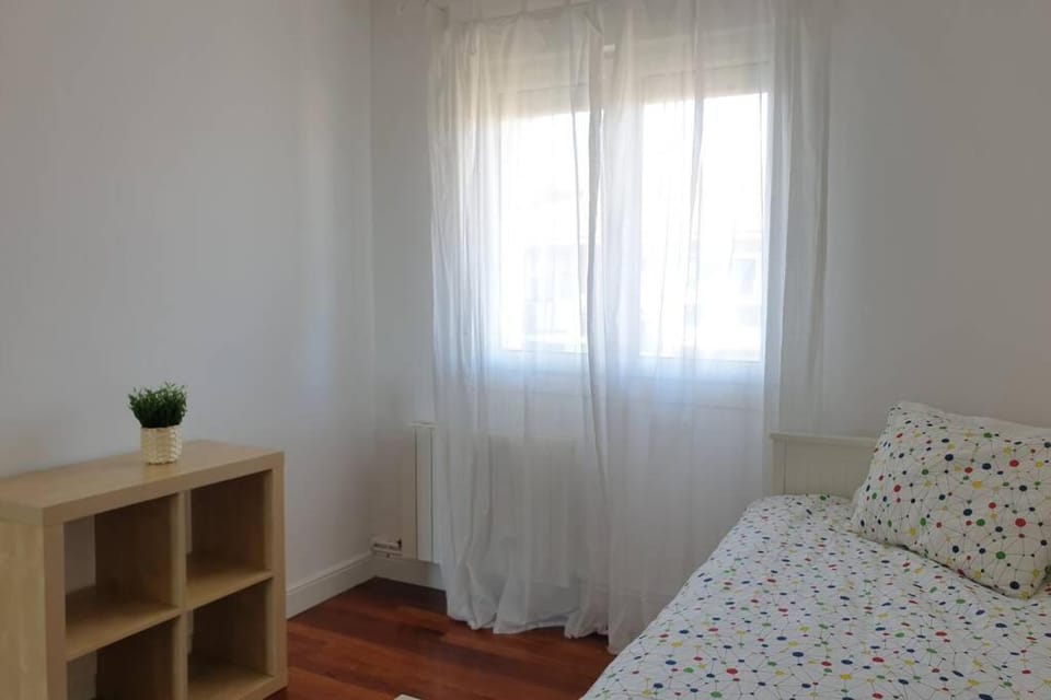 SUPERBRIGHT APARTMENT close to BEACHES & METRO Apartment in Sopelana