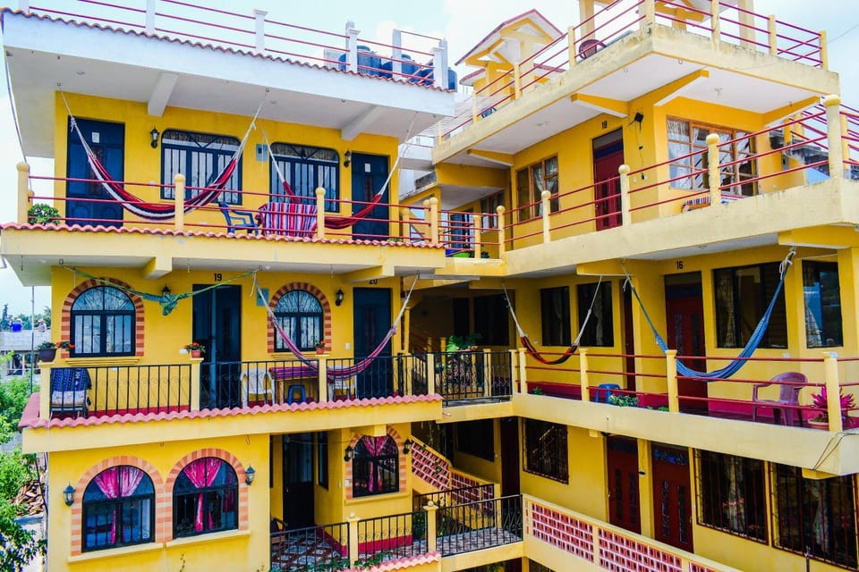 Hotel Villa del Lago Hostel in Sololá Department