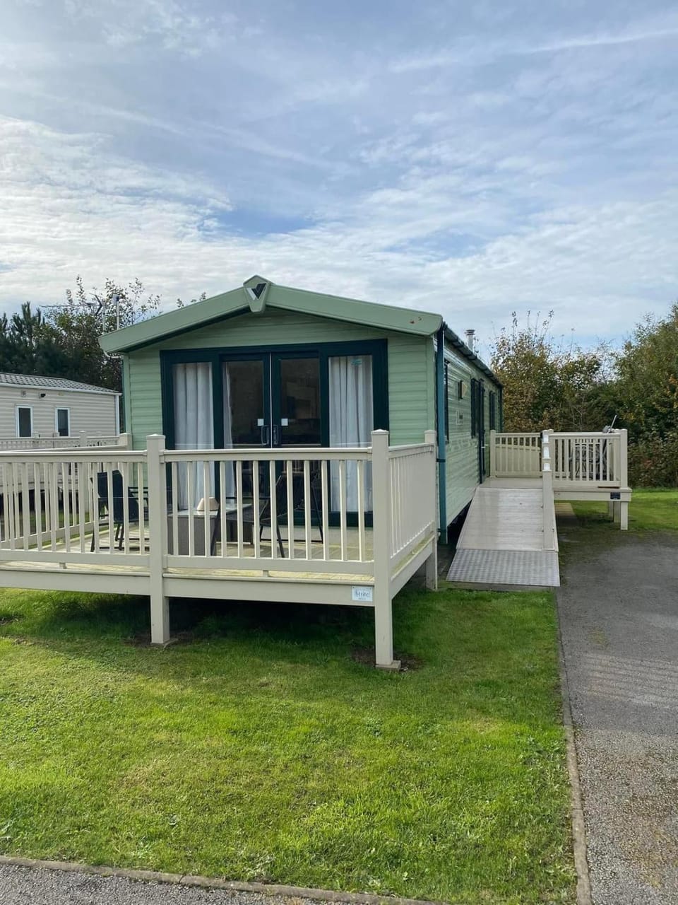LUXURY CARAVAN 10 mins TO BEACH Campground/ 
RV Resort in England