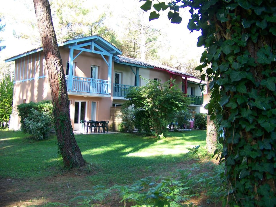 Jolie petite maison à Vieux Boucau avec piscine chauffée - Domaine du Golf de Pinsolle House in Soustons