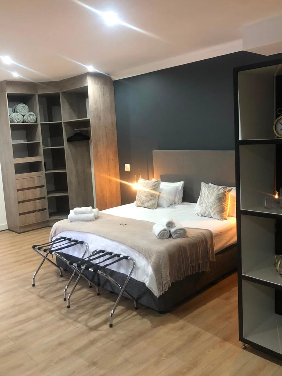 Royal Albert Suites Bed and Breakfast in Pretoria