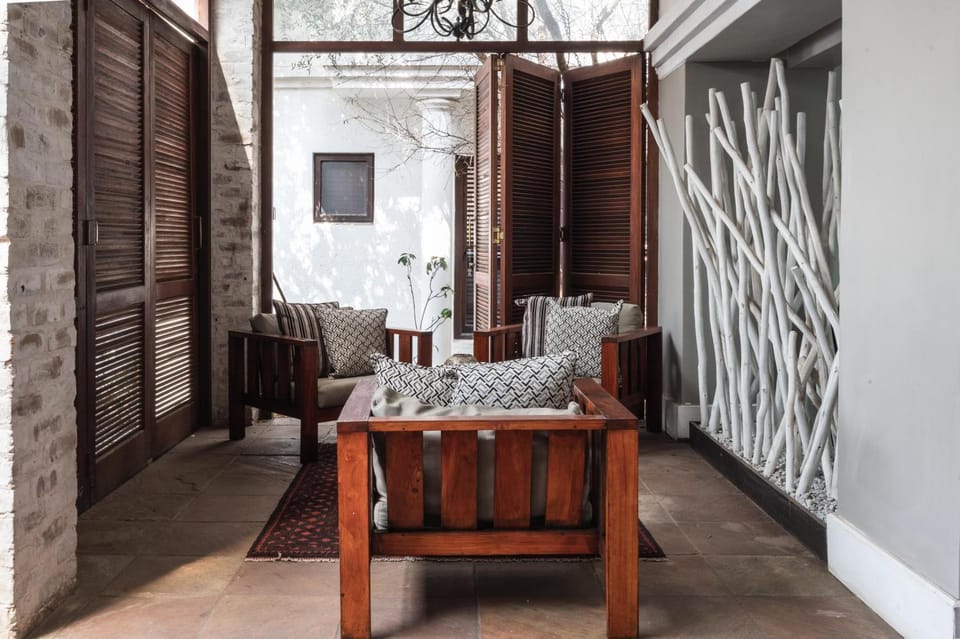 Royal Albert Suites Bed and Breakfast in Pretoria