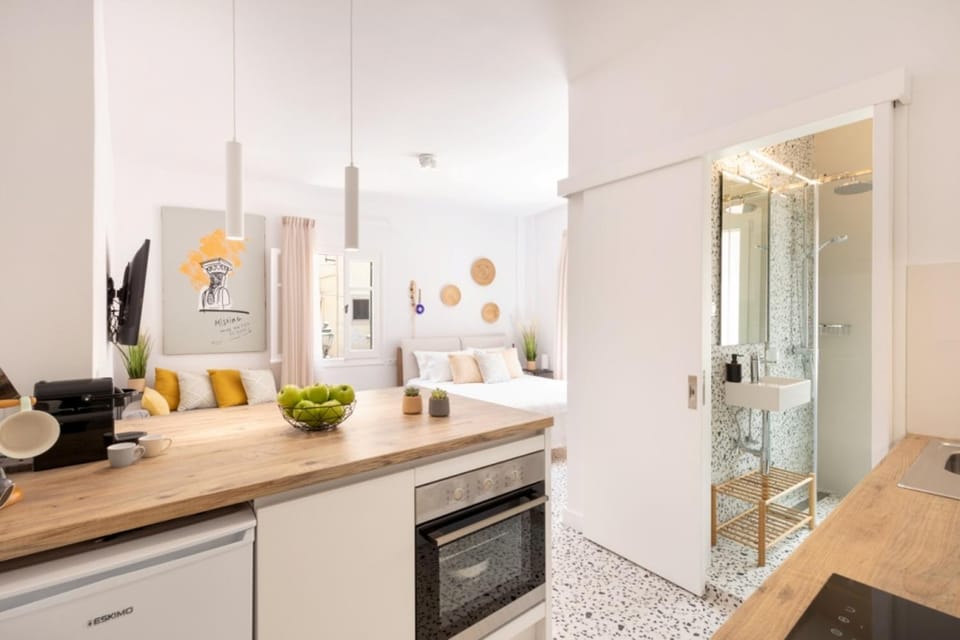 Kitchen or kitchenette, Living room