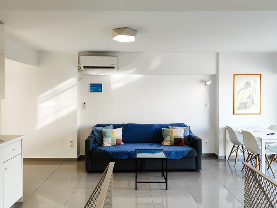 Living room, Seating area, Dining area, air conditioner