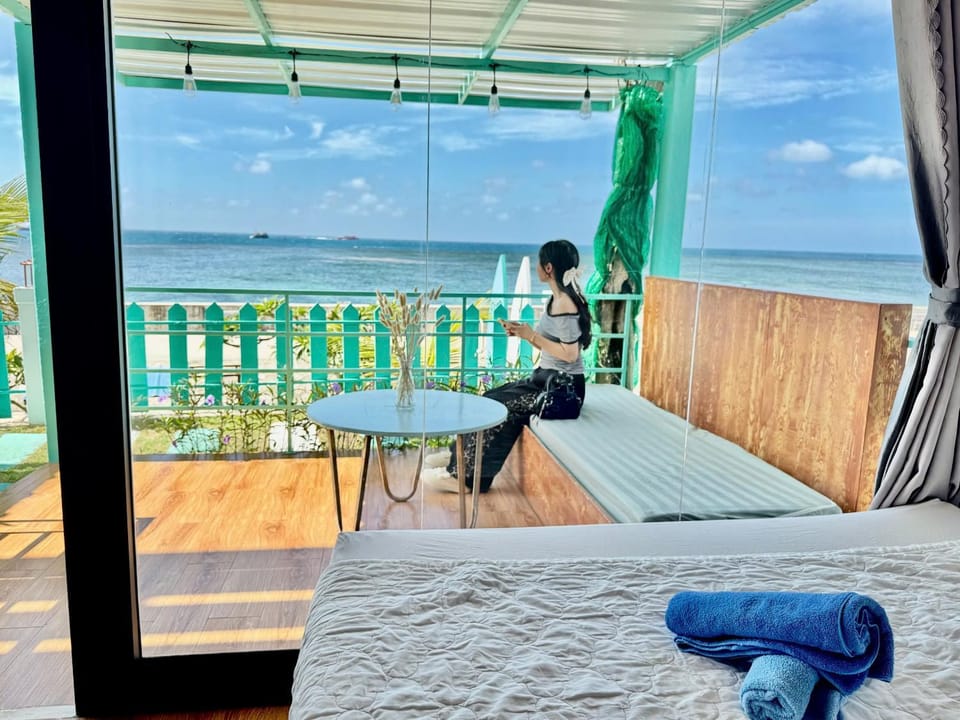 Balcony/Terrace, Living room, Sea view