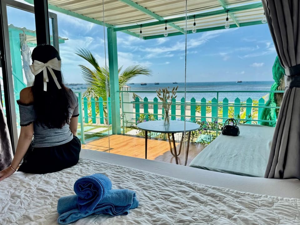Bedroom, Sea view