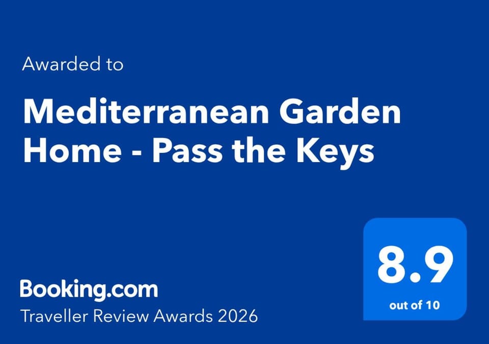 Mediterranean Garden Home - Pass the Keys House in London