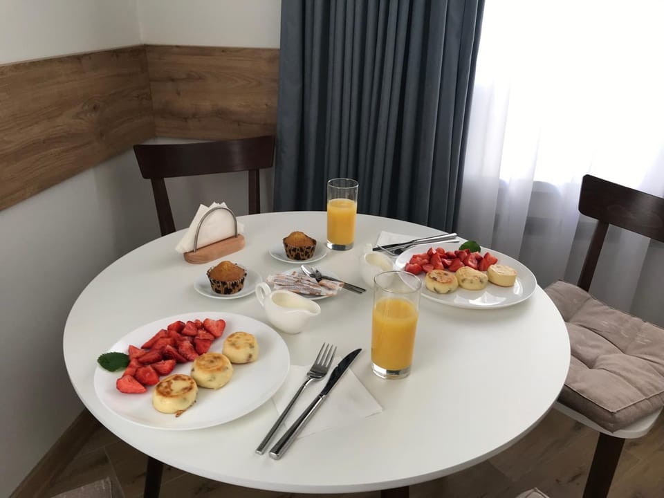 Breakfast, Breakfast