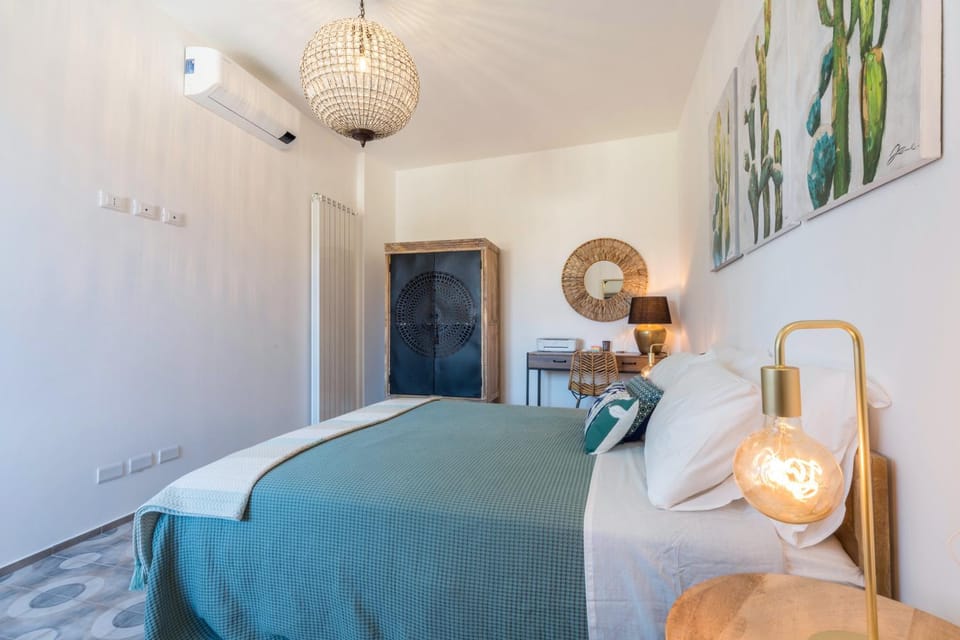 Living room, Bedroom