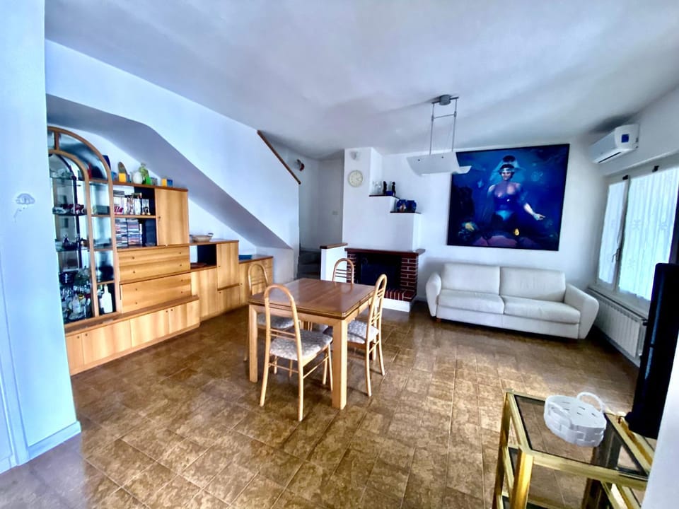 Communal lounge/ TV room, Lounge or bar
