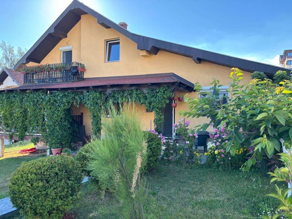 Apartmani Rada Vacation rental in Zlatibor
