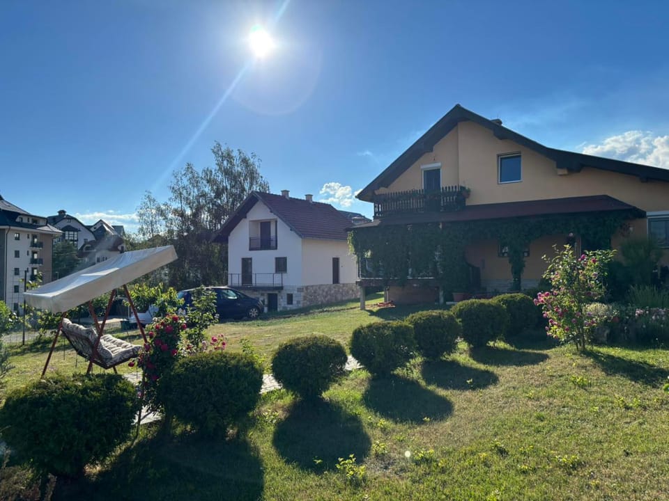 Apartmani Rada Vacation rental in Zlatibor
