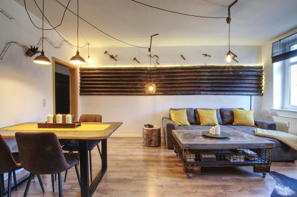 Living room, Dining area, Food