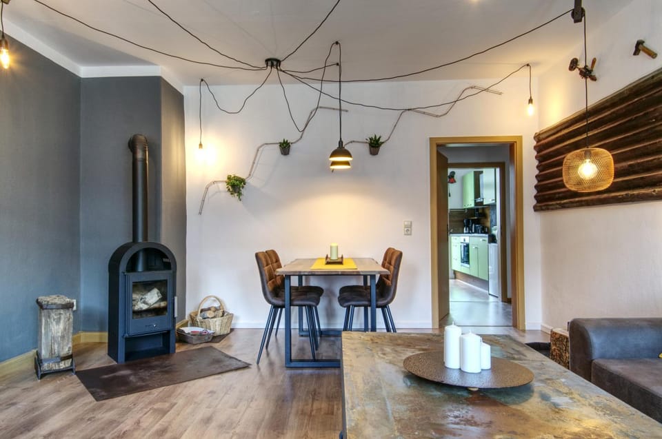 Living room, Food