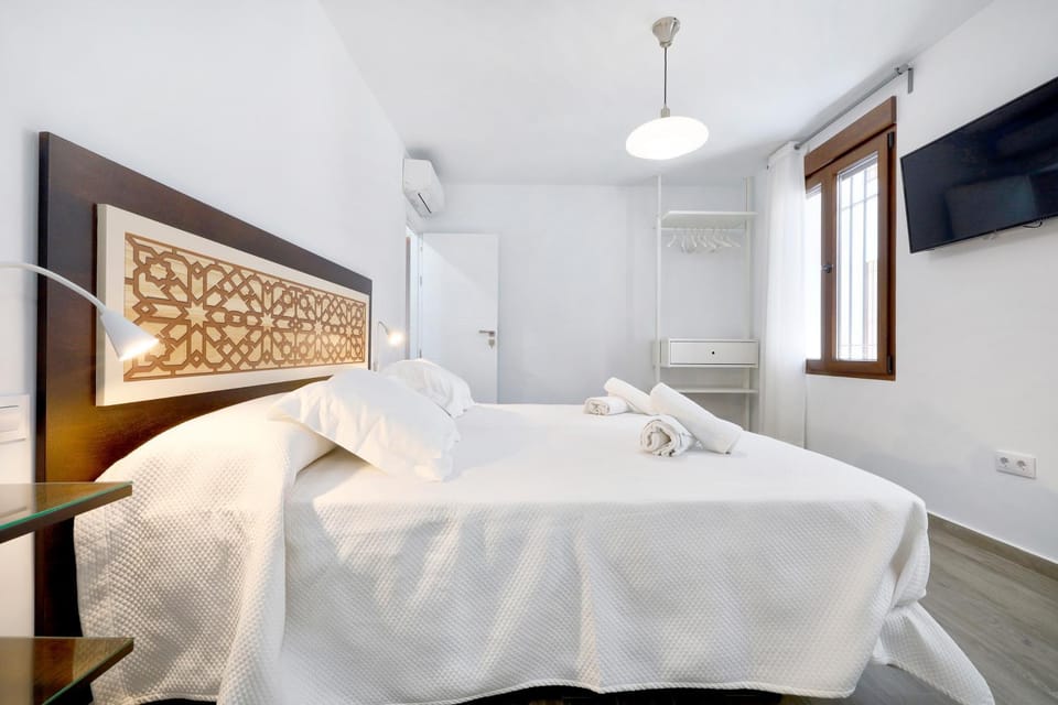 TV and multimedia, Bedroom, air conditioner