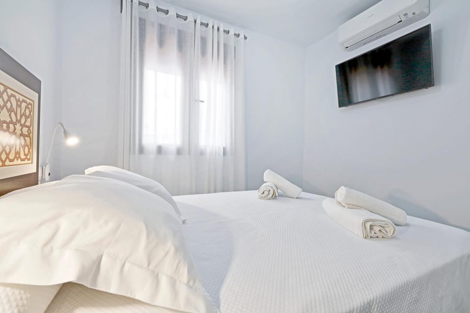 TV and multimedia, Bedroom, air conditioner