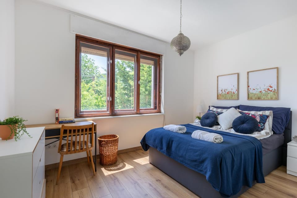 Bed, Bedroom