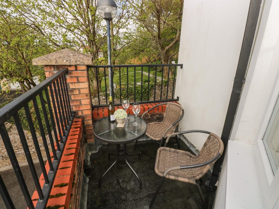 Seashells Apartment in Wales