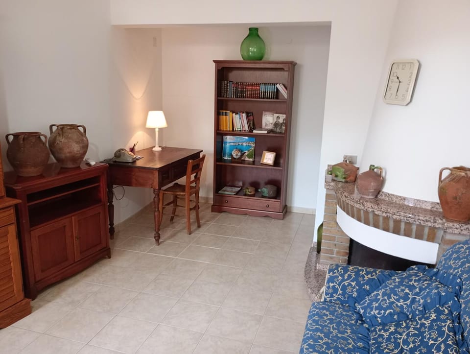 CASA FIGUS Via Roma 20 Narbolia House in Sardinia