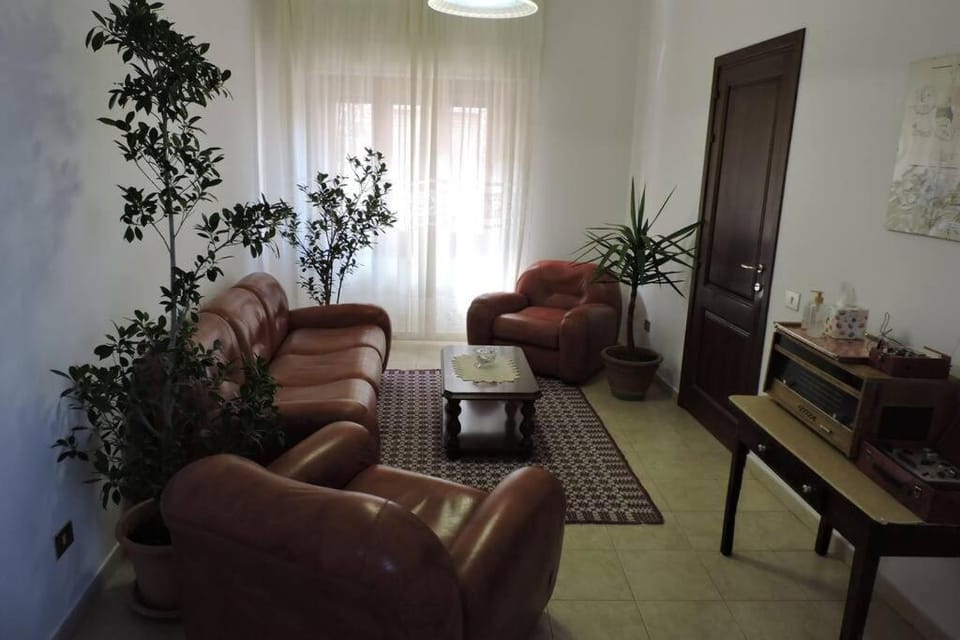CASA FIGUS Via Roma 20 Narbolia House in Sardinia
