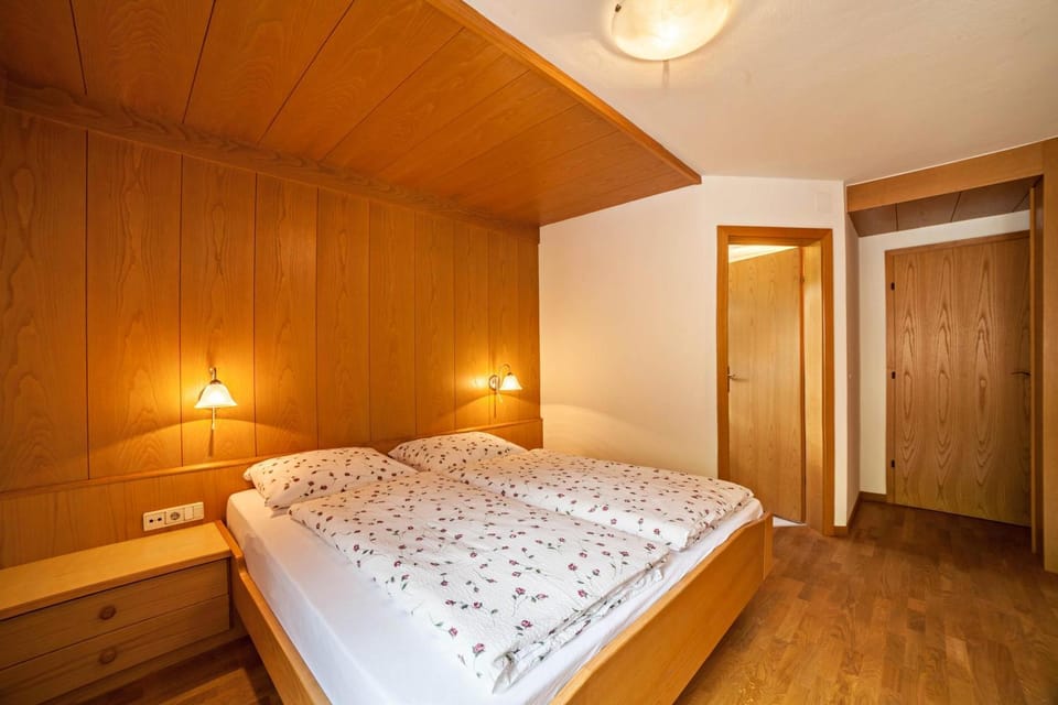 Property building, Living room, Bedroom