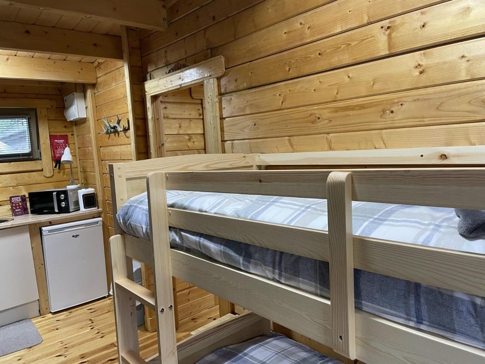 Immaculate Cabin 5 mins to Inverness Dog friendly Cabin in Scotland