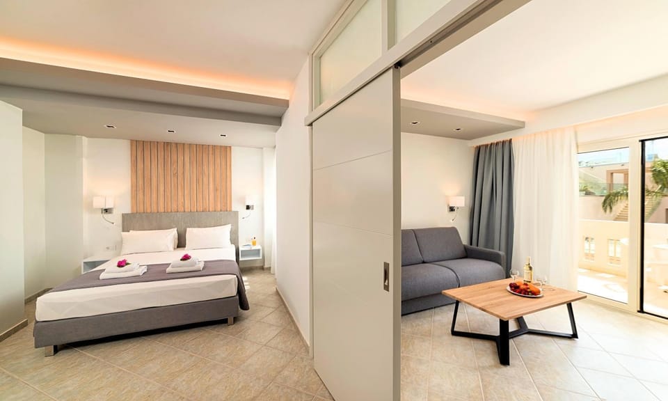 Sunlight Beach Hotel Apartment hotel in Crete
