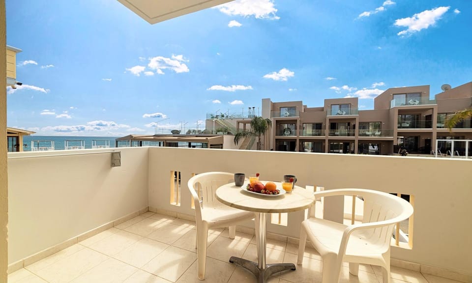 Sunlight Beach Hotel Apartment hotel in Crete