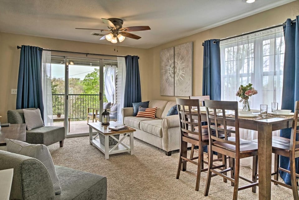 Branson Condo on Golf Course w/ Pool Access! House in Ozark Mountains