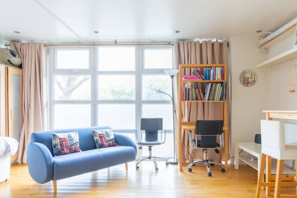 Spacious Studio Apartment in Kennington Apartment in London Borough of Southwark