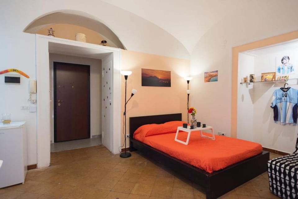 Bed, Photo of the whole room, Seating area, Bedroom, wardrobe