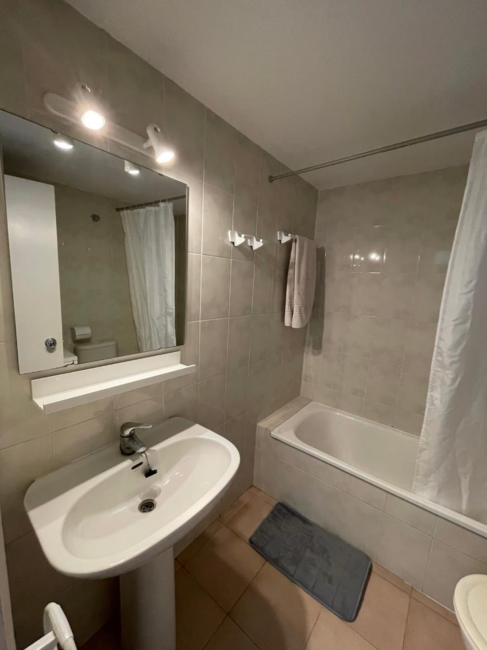 Toilet, Bath