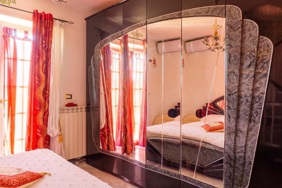 Bedroom, wardrobe