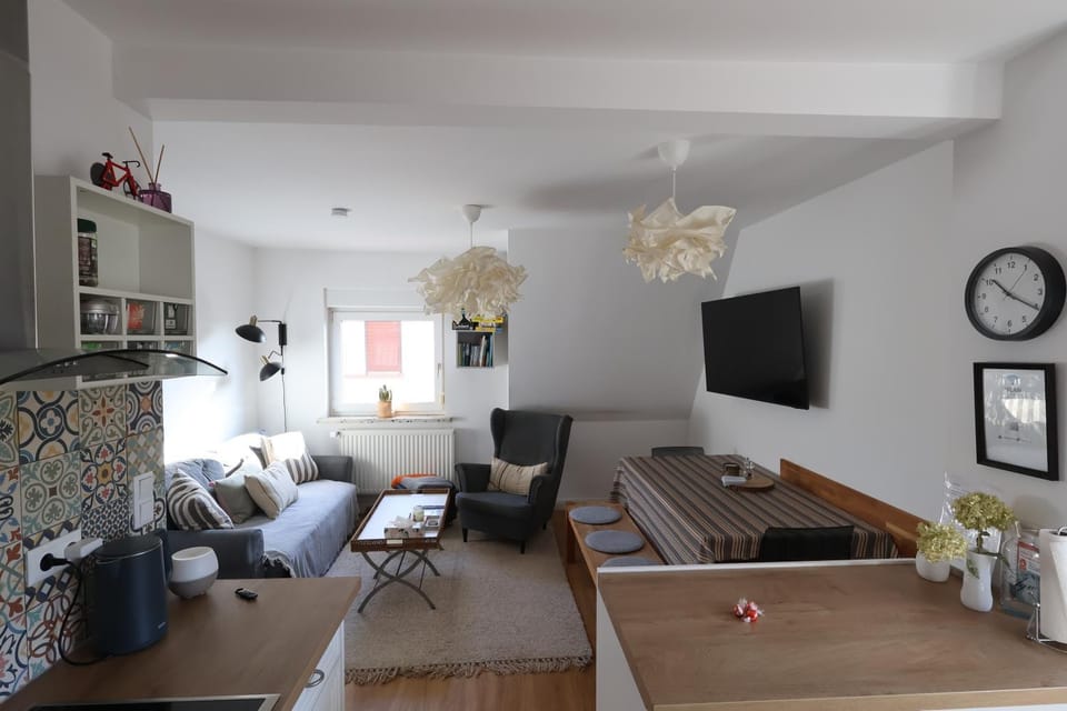 Communal lounge/ TV room, TV and multimedia, Living room, Photo of the whole room, Seating area, Evening entertainment
