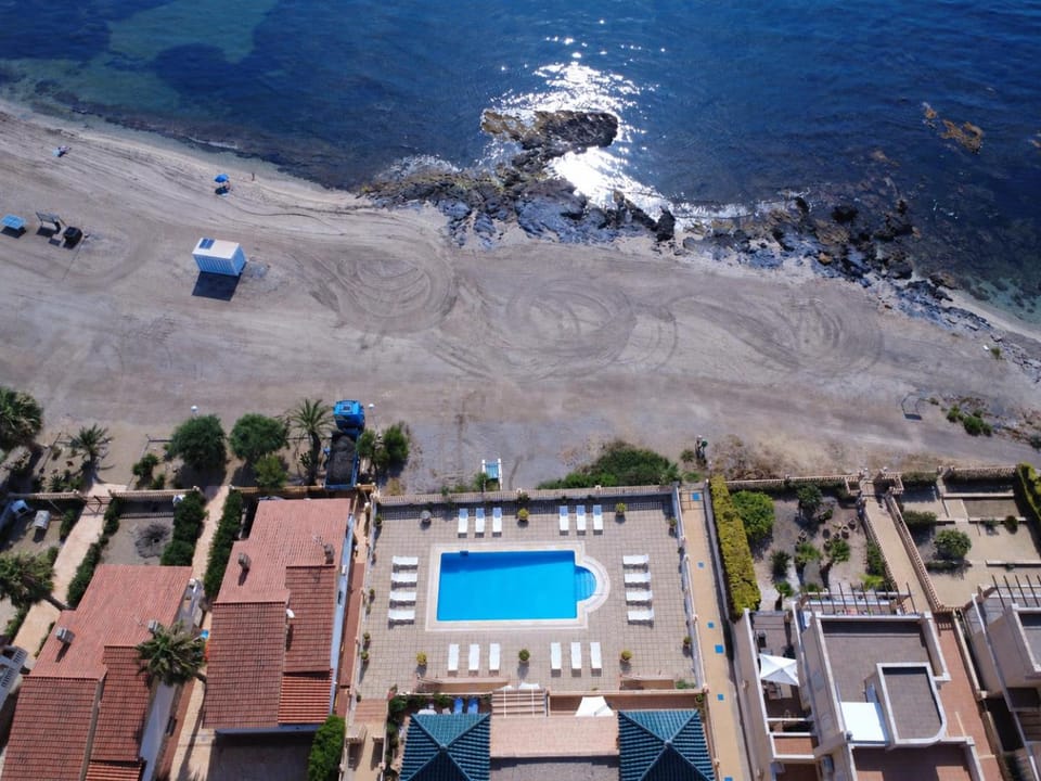 Beach, Swimming pool